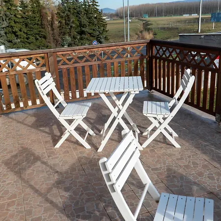 Forro Kutya Panzio B&B Szerencs